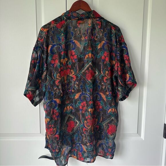 Vintage Victoria's Secret Size ML Sheer Tropical Floral Short Sleeve Button Down - Picture 3 of 4